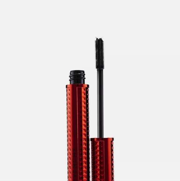 Givenchy Volume Disturbia Mascara- 01 Black Disturbia - Picture 3 of 4